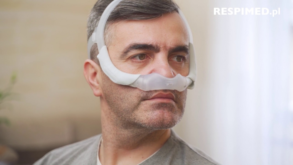 Jak prawidłowo zakładać maskę 'Dream Wear'